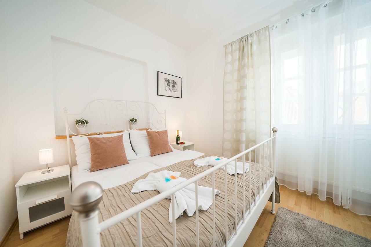 Apartments Pushkin Prag Dış mekan fotoğraf